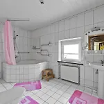 Guest house Adeles 3*